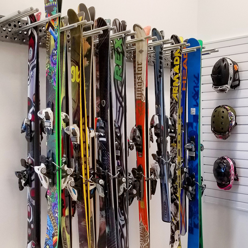 garage-storewall-organizer-ski-helmets